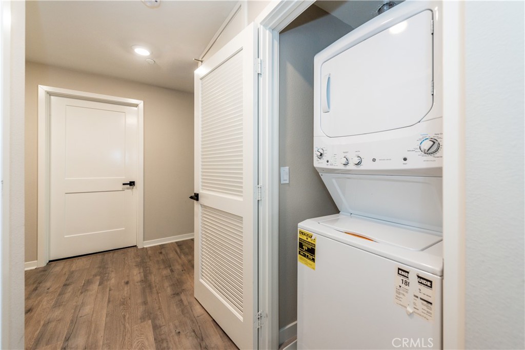 185 Bowery Irvine, CA 92612 - Photo 18 of 29 a view of bathroom with a washer and dryer