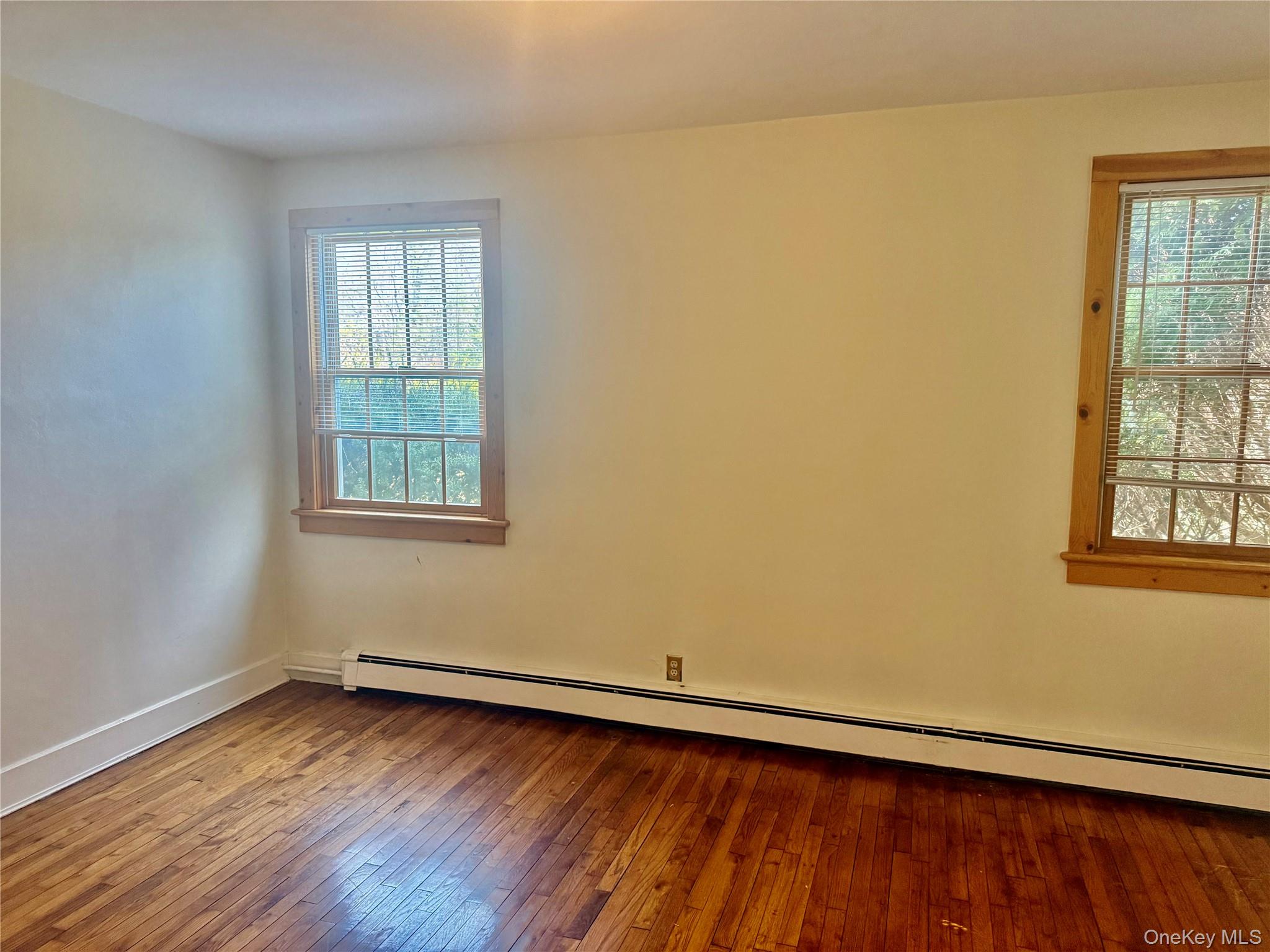 953 Ripley Lane Oyster Bay, NY 11771 - Photo 17 of 21