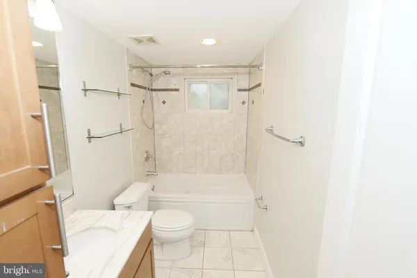 $2,200 | 1901 Lincoln Road Northeast, Unit 204, Washington, DC 20002