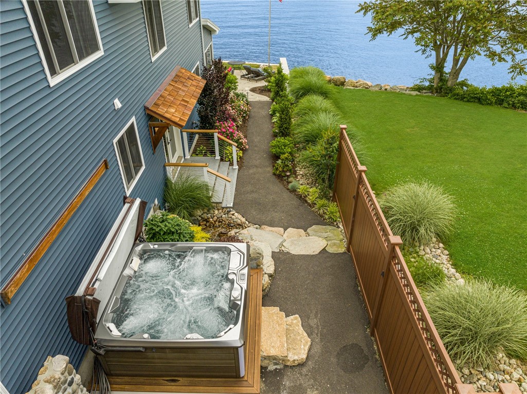 46 Burnett Road Warwick, RI 02889 - Photo 9 of 50 Gallery Image 9