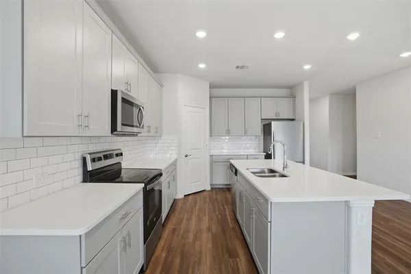 $3,500 | 3253 Cumby Drive, Royse City, TX 75189