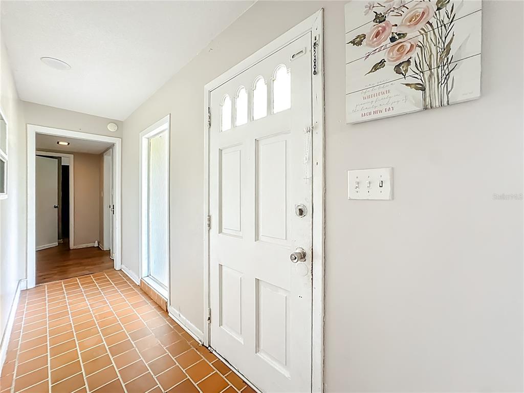 4200 Anderson Road Orlando, FL 32812 - Photo 3 of 63 a view of a hallway