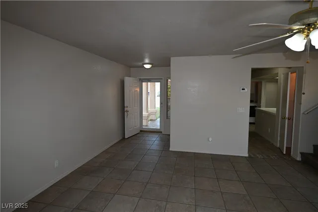 $1,975 | 8336 Maplestar Road, Las Vegas, NV 89128