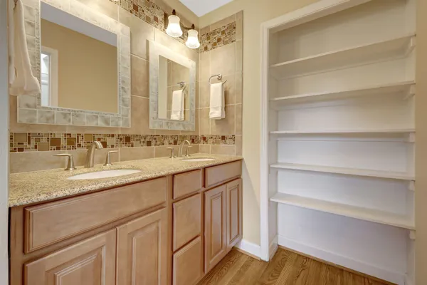 $885,000 | 13521 Brightfield Lane, Herndon, VA 20171