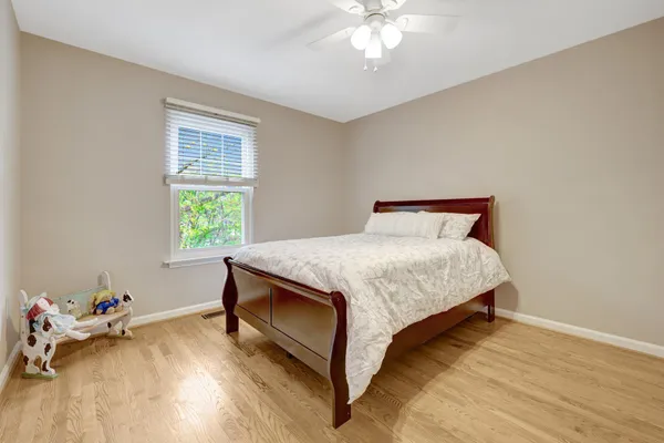 $885,000 | 13521 Brightfield Lane, Herndon, VA 20171