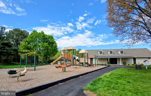 $885,000 | 13521 Brightfield Lane, Herndon, VA 20171