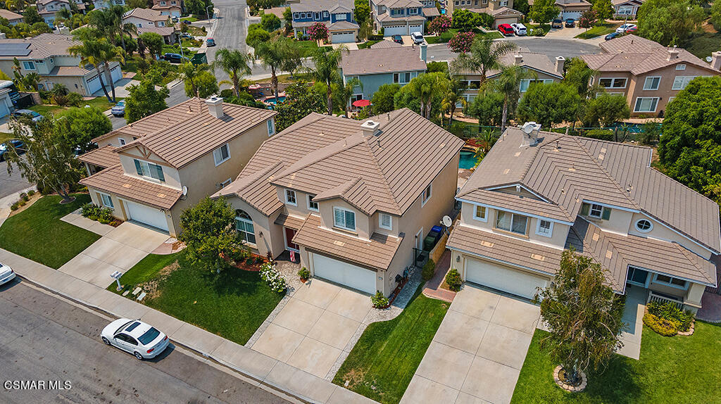 3443 Pine View Drive Simi Valley, CA 93065 - Photo 29 of 32 a view of a city with tall buildings