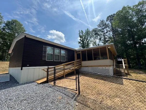 $899,950 | 2360 Sullivan Road, Meadville, MS 39653