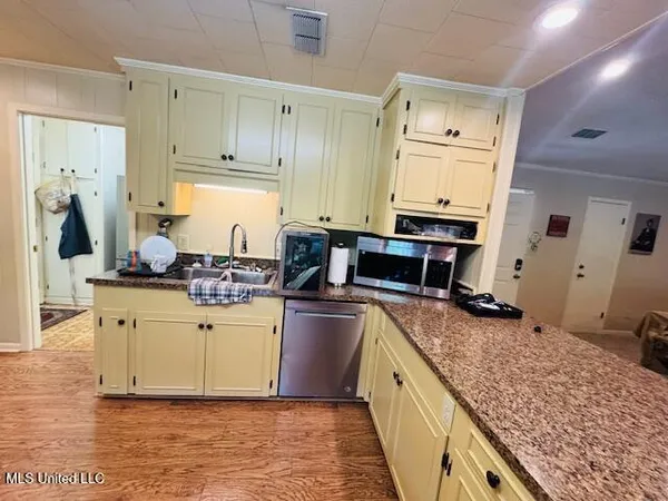 $899,950 | 2360 Sullivan Road, Meadville, MS 39653
