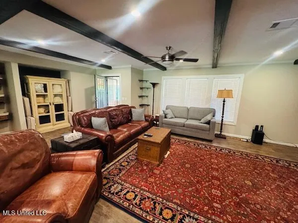 $899,950 | 2360 Sullivan Road, Meadville, MS 39653