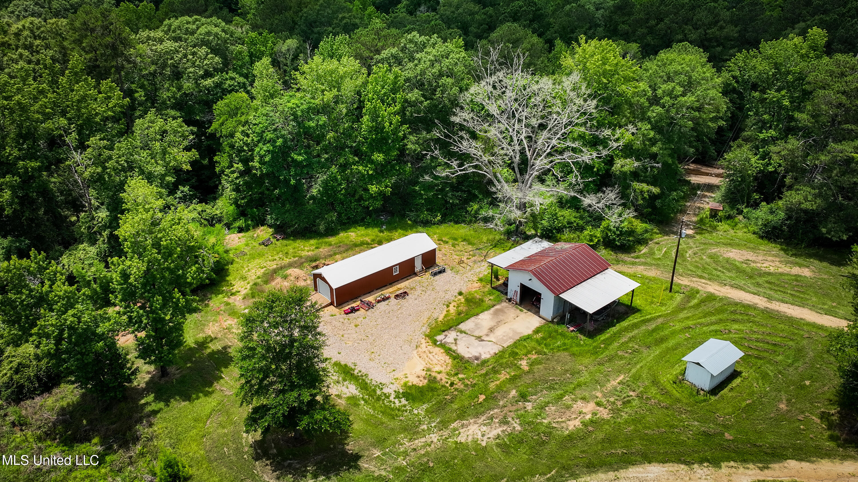 2360 Sullivan Road Meadville, MS 39653 - Photo 9 of 89 DJI_20250610131700_0010_V