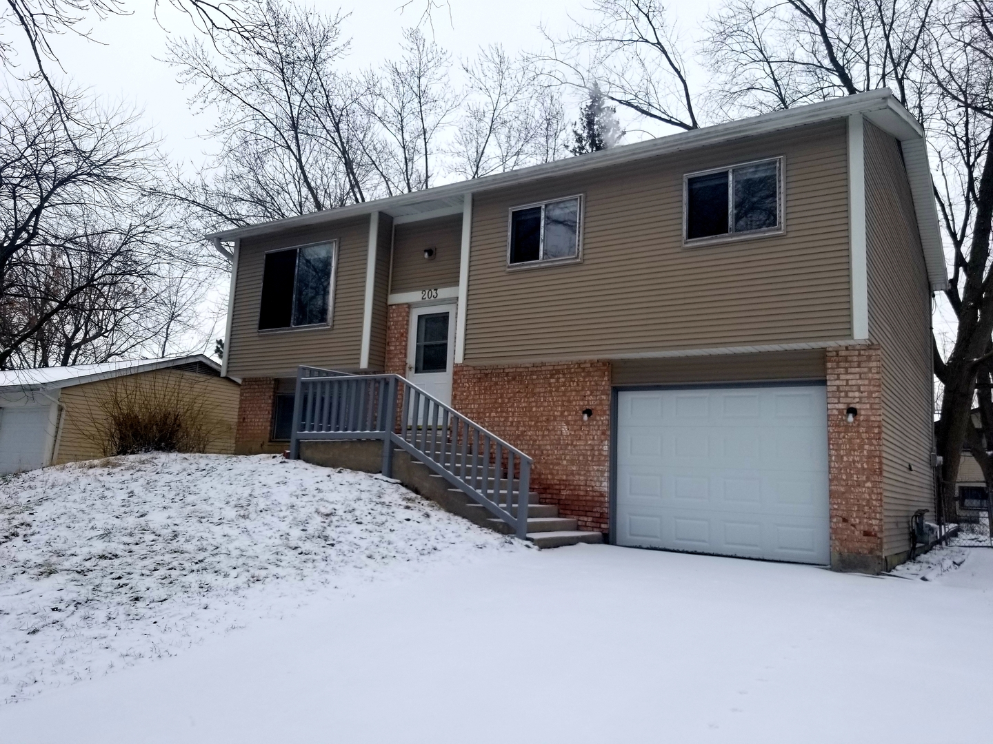 203 Hadleigh Road Bolingbrook, IL 60440 - Photo 1 of 18