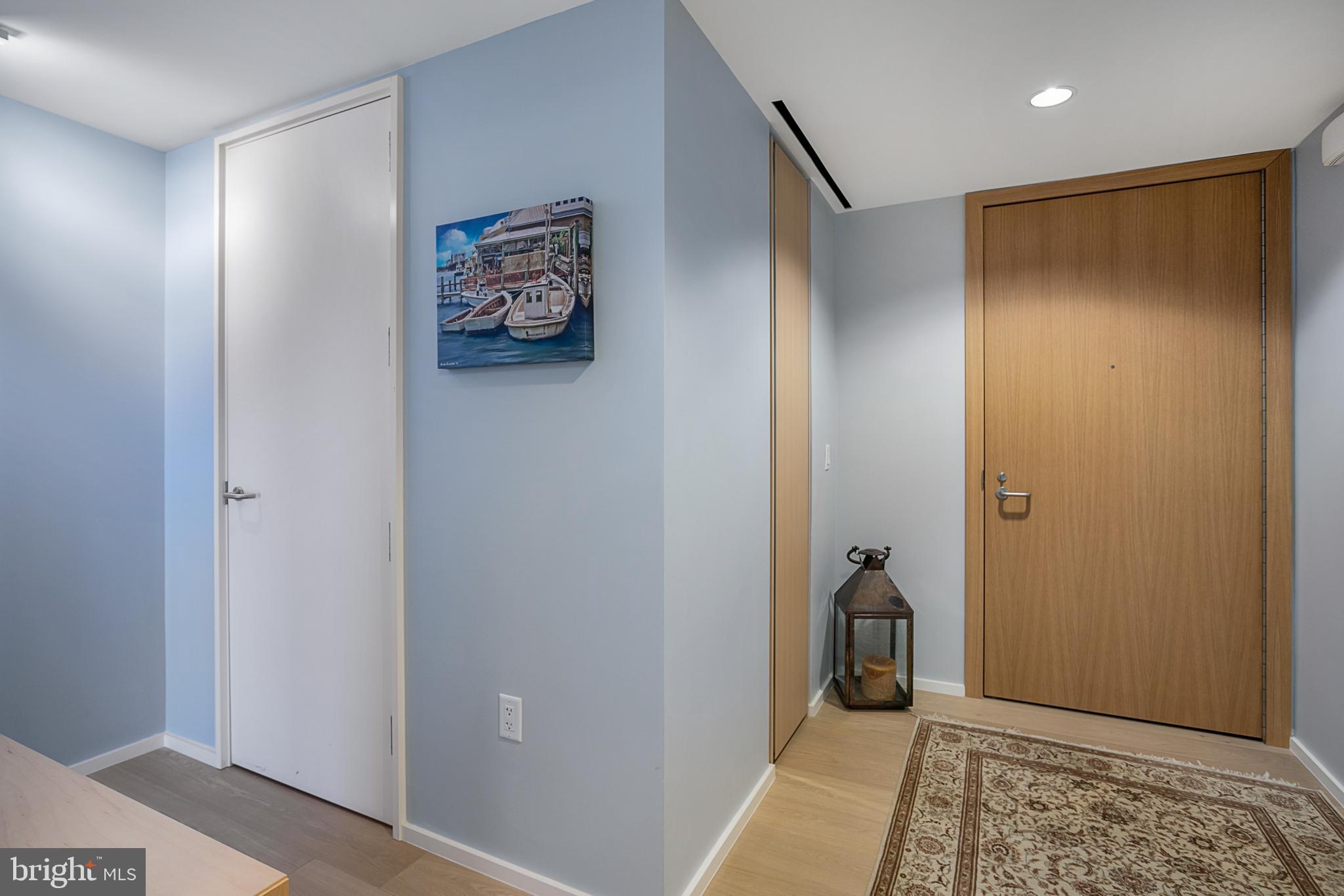 925 H Street Northwest, Unit 516 Washington, DC 20001 - Photo 3 of 37 Entryway