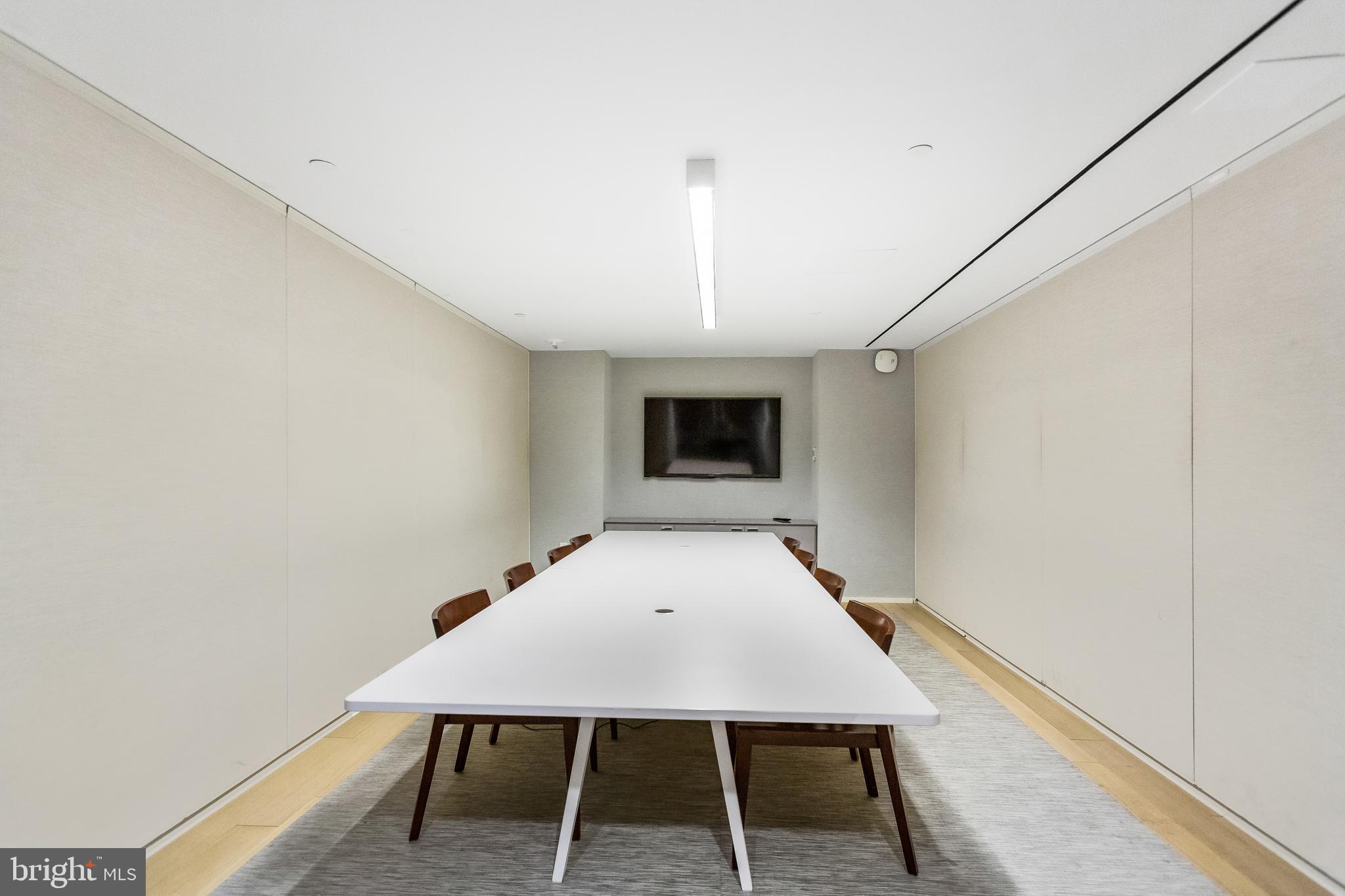 925 H Street Northwest, Unit 516 Washington, DC 20001 - Photo 29 of 37 Meeting Room