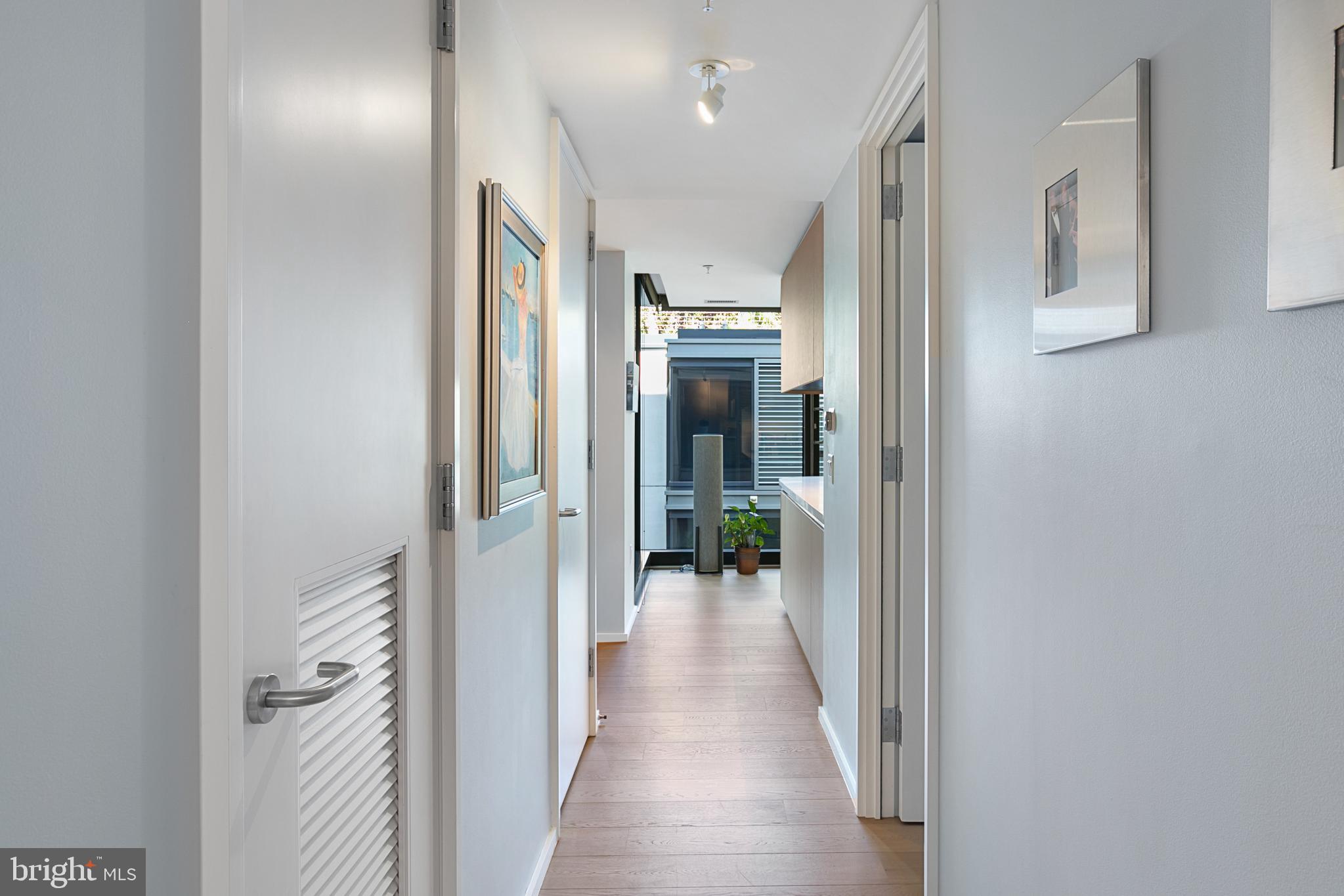 925 H Street Northwest, Unit 516 Washington, DC 20001 - Photo 7 of 37 Unit Hallway