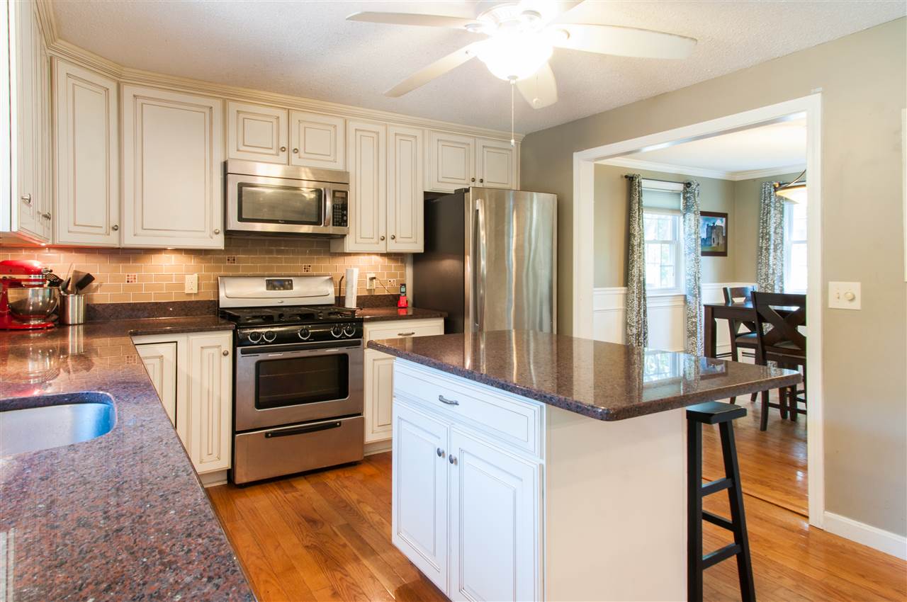 2 Taryn Road Derry, NH 03038 - Photo 12 of 35