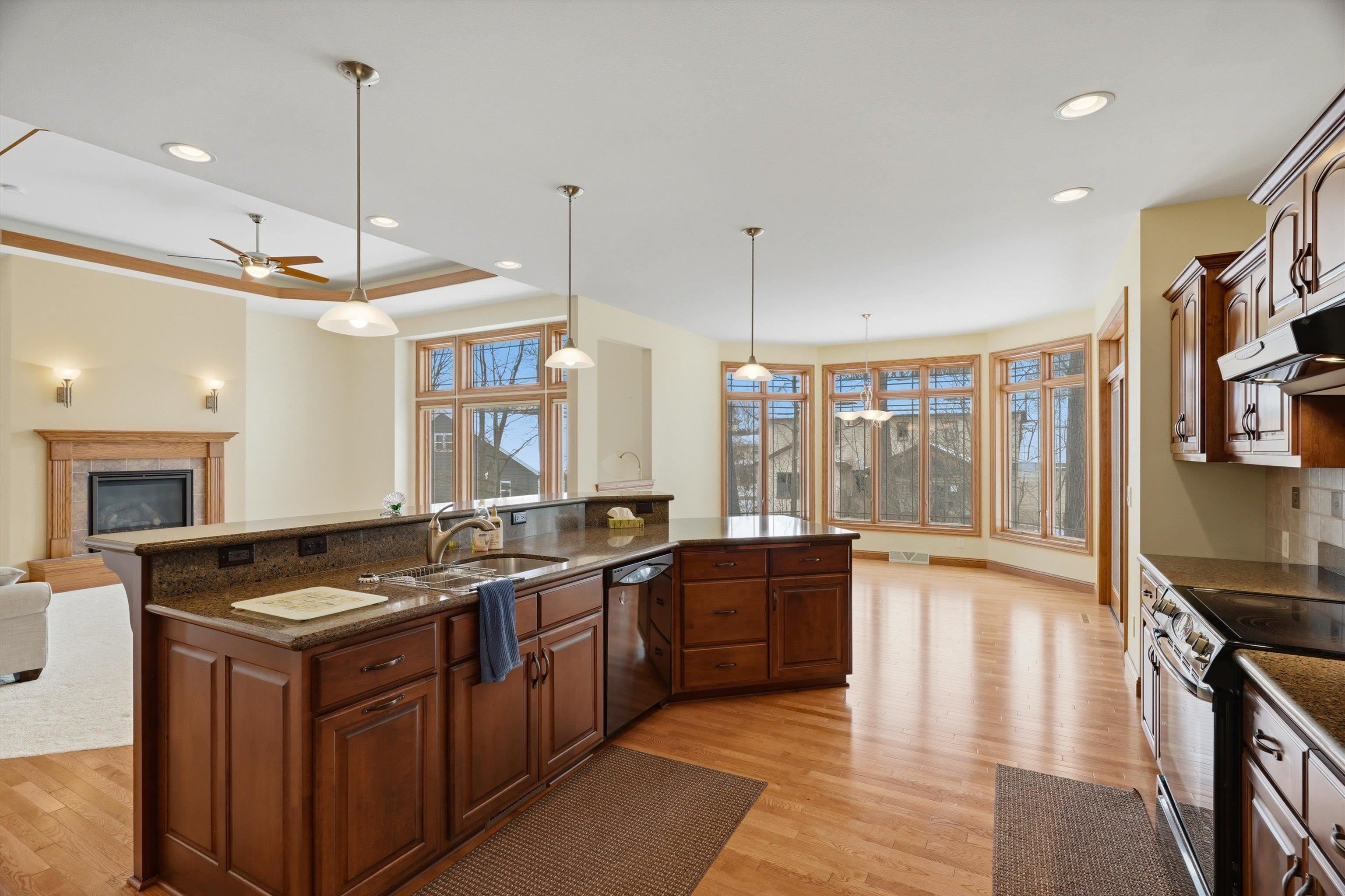 1137 Ridge Road Marshfield, WI 54449 - Photo 15 of 48