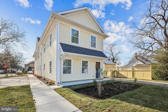 $3,400 | 607 A North Street, Easton, MD 21601