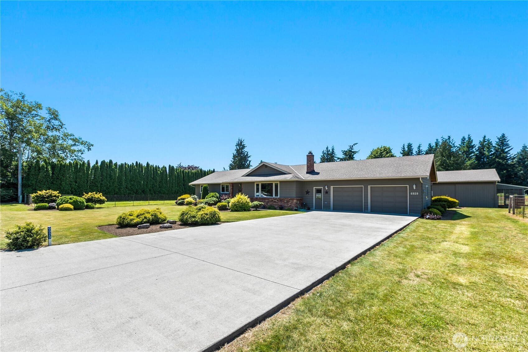 6929 Mission Road Everson, WA 98247 - Photo 4 of 36