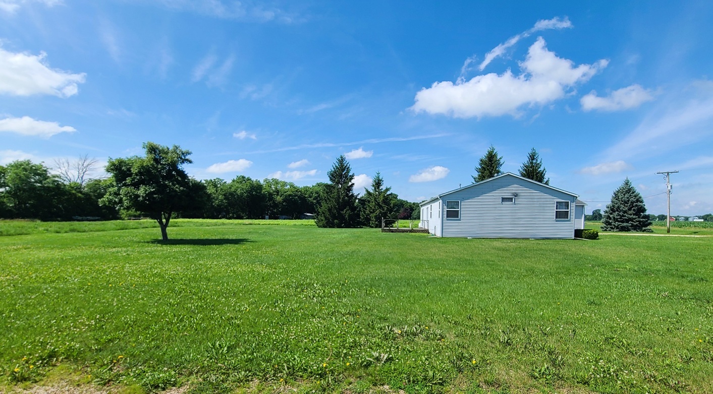9830 Yorktown Road Lyndon, IL 61261 - Photo 25 of 36