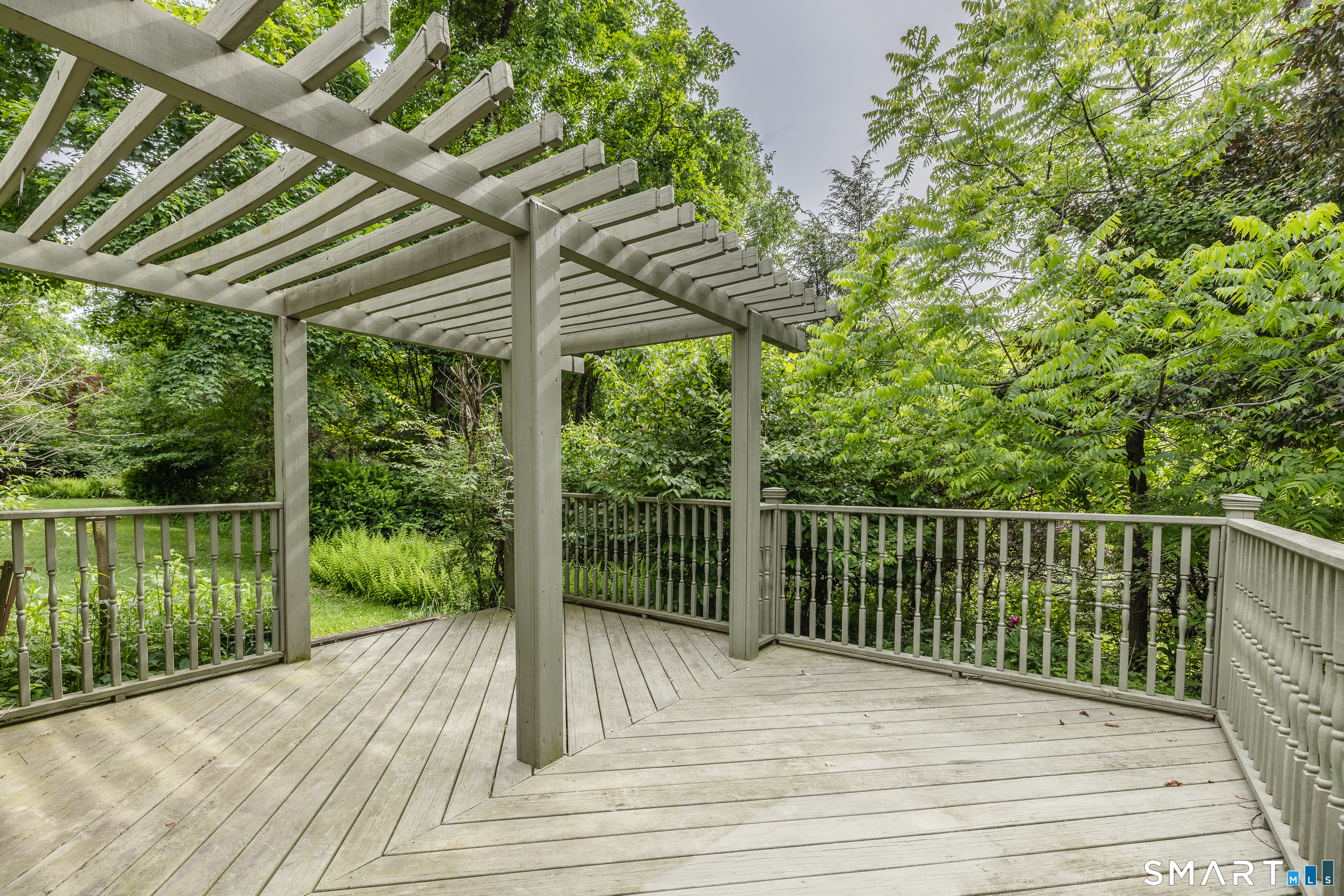 92 Walnut Tree Hill Road Newtown, CT 06482 - Photo 15 of 38