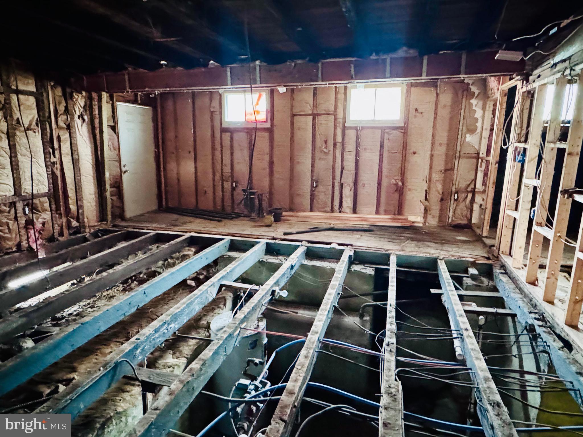 895 Pleasant Hill Road Fleetwood, PA 19522 - Photo 25 of 36 a black and white checkered floor