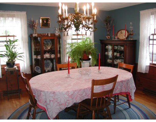 51 Amble Road Chelmsford, MA 01824 - Photo 4 of 10