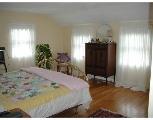 51 Amble Road Chelmsford, MA 01824 - Photo 7 of 10