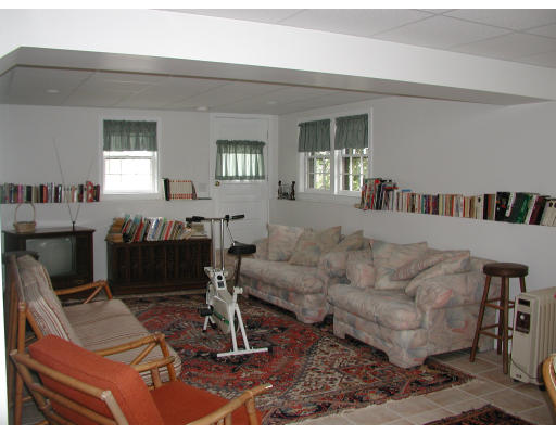 51 Amble Road Chelmsford, MA 01824 - Photo 10 of 10