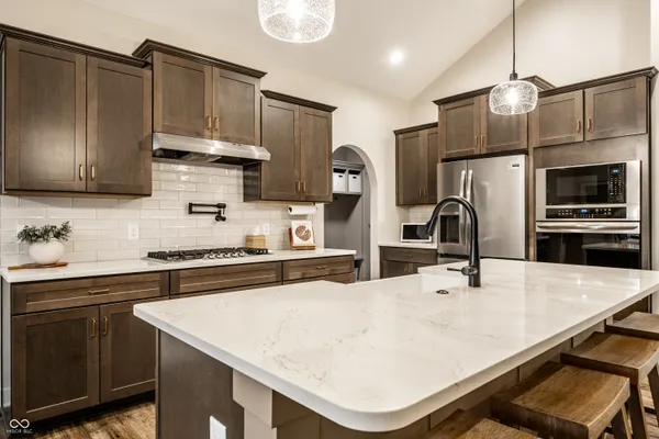 $639,900 | 2117 West Bedrock Lane, Greenfield, IN 46140