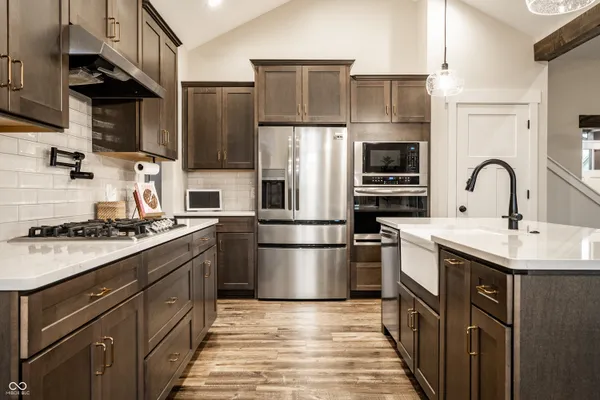 $639,900 | 2117 West Bedrock Lane, Greenfield, IN 46140