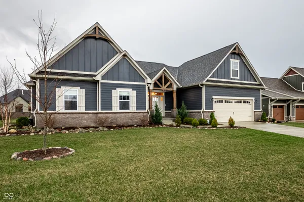 $639,900 | 2117 West Bedrock Lane, Greenfield, IN 46140