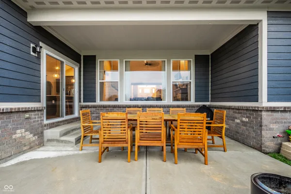 $639,900 | 2117 West Bedrock Lane, Greenfield, IN 46140