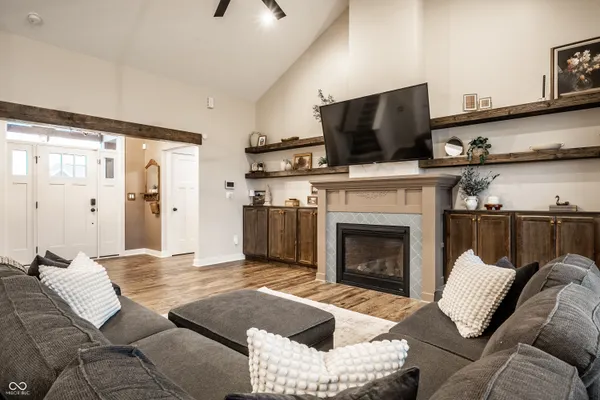 $639,900 | 2117 West Bedrock Lane, Greenfield, IN 46140