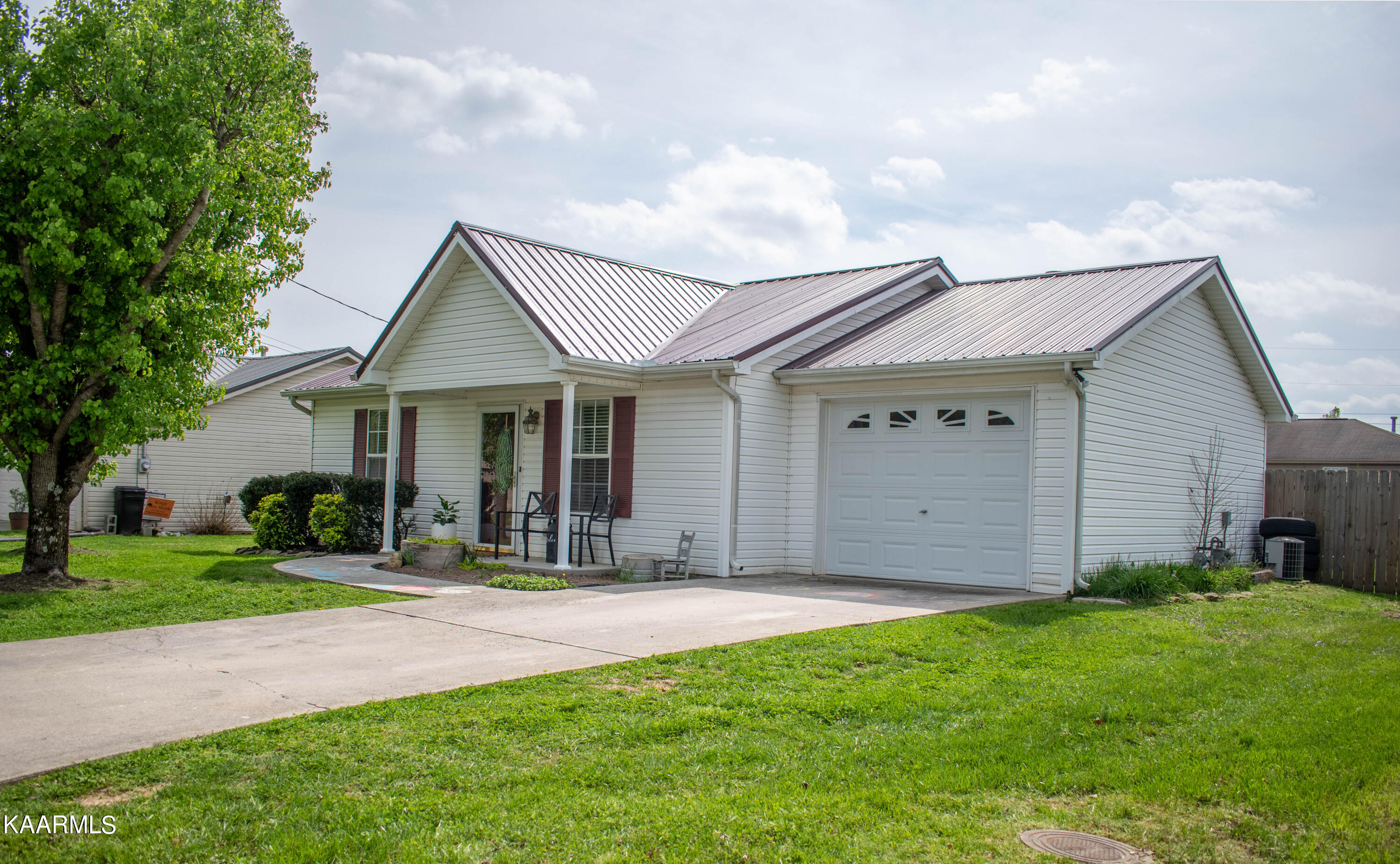 7516 Gary White Road Corryton, TN 37721 - Photo 2 of 19 _DSC1053-HDR