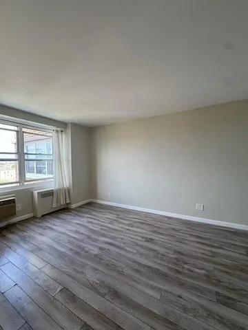 $329,000 | 2650 Ocean Parkway, Unit 10B | Gravesend