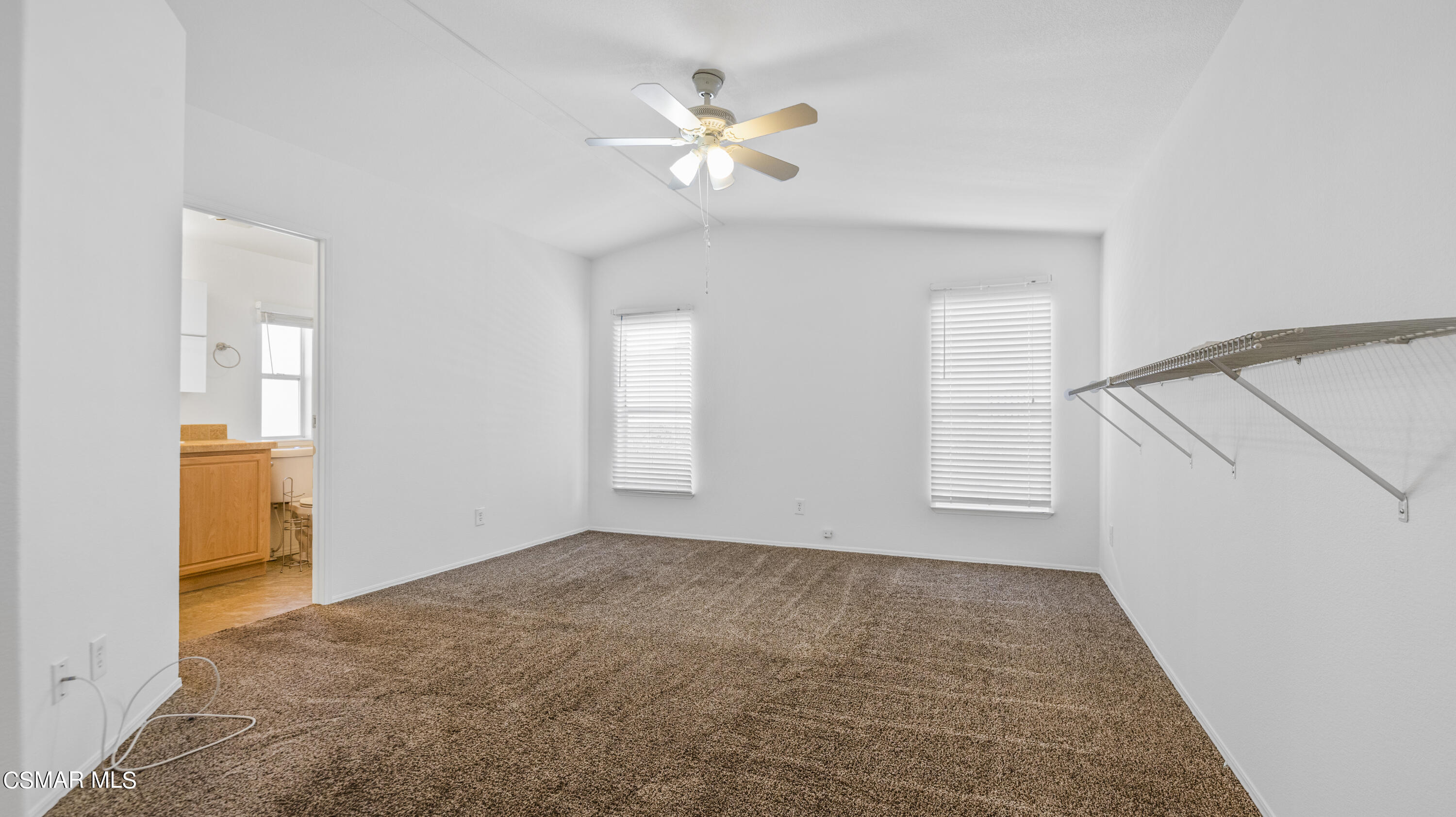 195 Tierra Rejada Road, Unit 30 Simi Valley, CA 93065 - Photo 14 of 36 195 Tierra Rejada Rd Unit 30 - HsHProd-