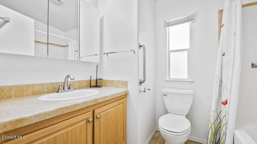 195 Tierra Rejada Road, Unit 30 Simi Valley, CA 93065 - Photo 16 of 36 195 Tierra Rejada Rd Unit 30 - HsHProd-