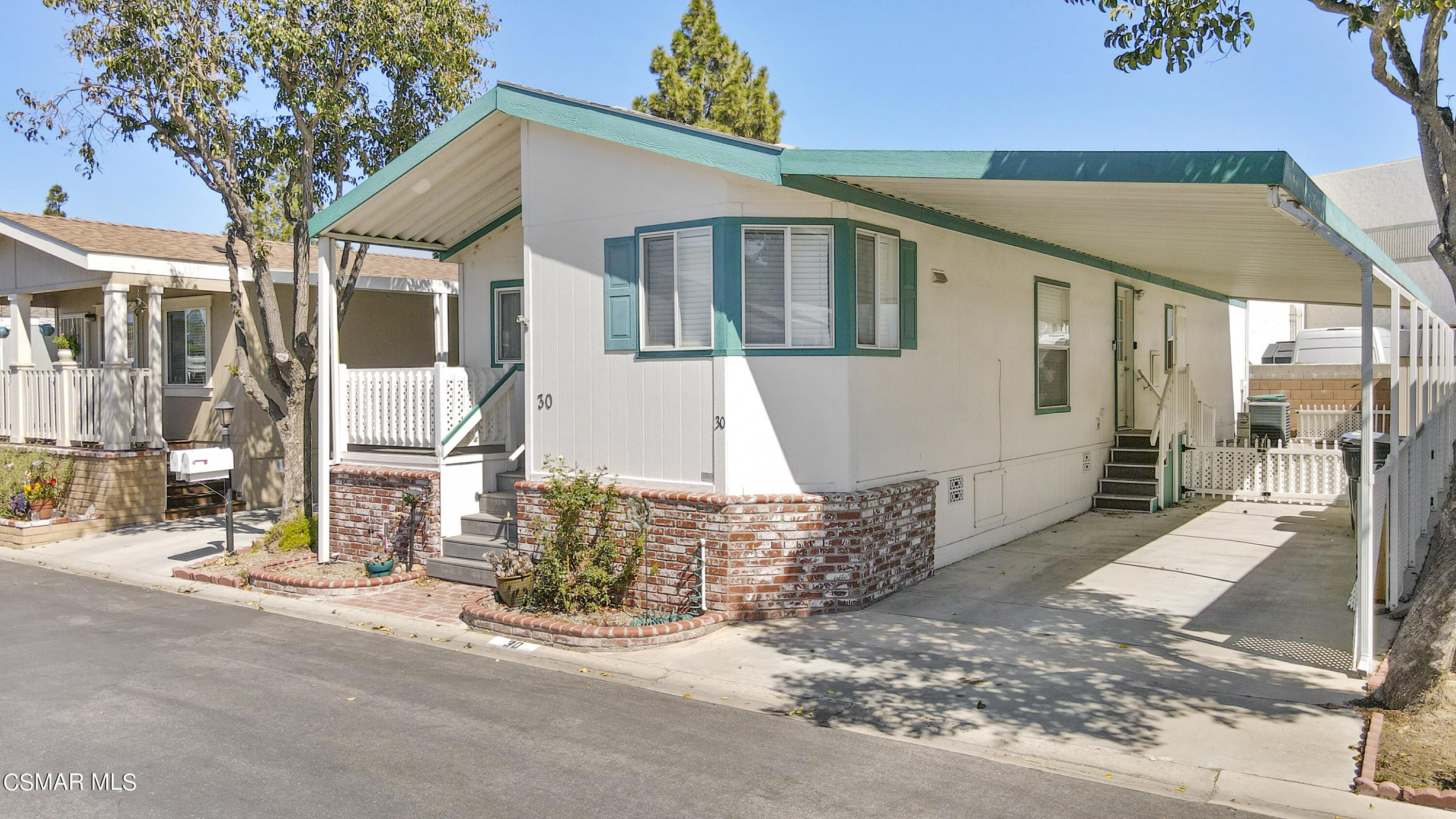 195 Tierra Rejada Road, Unit 30 Simi Valley, CA 93065 - Photo 23 of 36 195 Tierra Rejada Rd Unit 30 - HsHProd-
