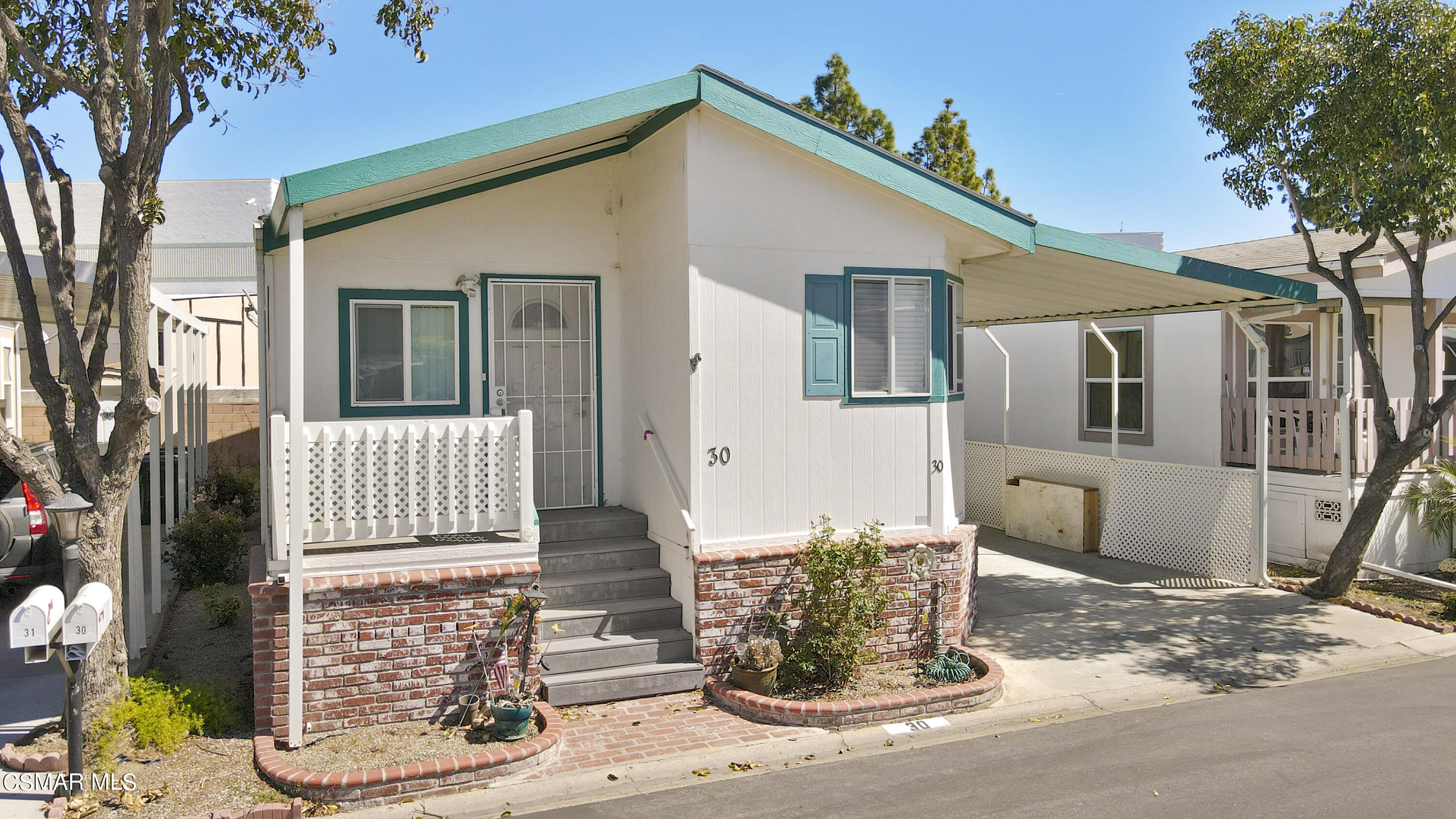195 Tierra Rejada Road, Unit 30 Simi Valley, CA 93065 - Photo 27 of 36 195 Tierra Rejada Rd Unit 30 - HsHProd-