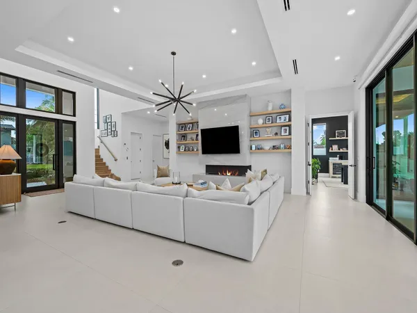 $5,398,000 | 2420 Northeast 48th Street, Lighthouse Point, FL 33064