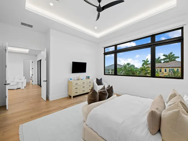 $5,398,000 | 2420 Northeast 48th Street, Lighthouse Point, FL 33064