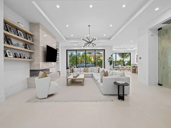 $5,398,000 | 2420 Northeast 48th Street, Lighthouse Point, FL 33064