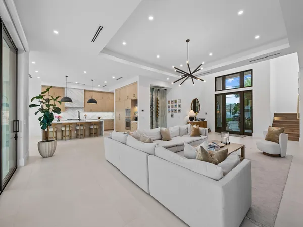 $5,398,000 | 2420 Northeast 48th Street, Lighthouse Point, FL 33064