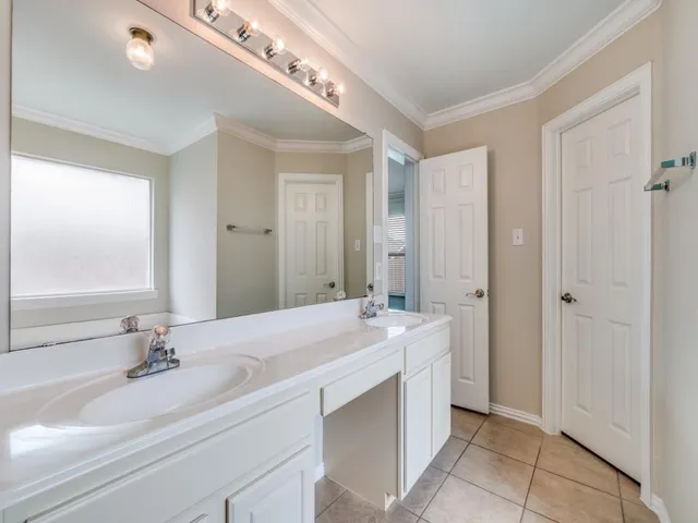 a view of a back yard of the house