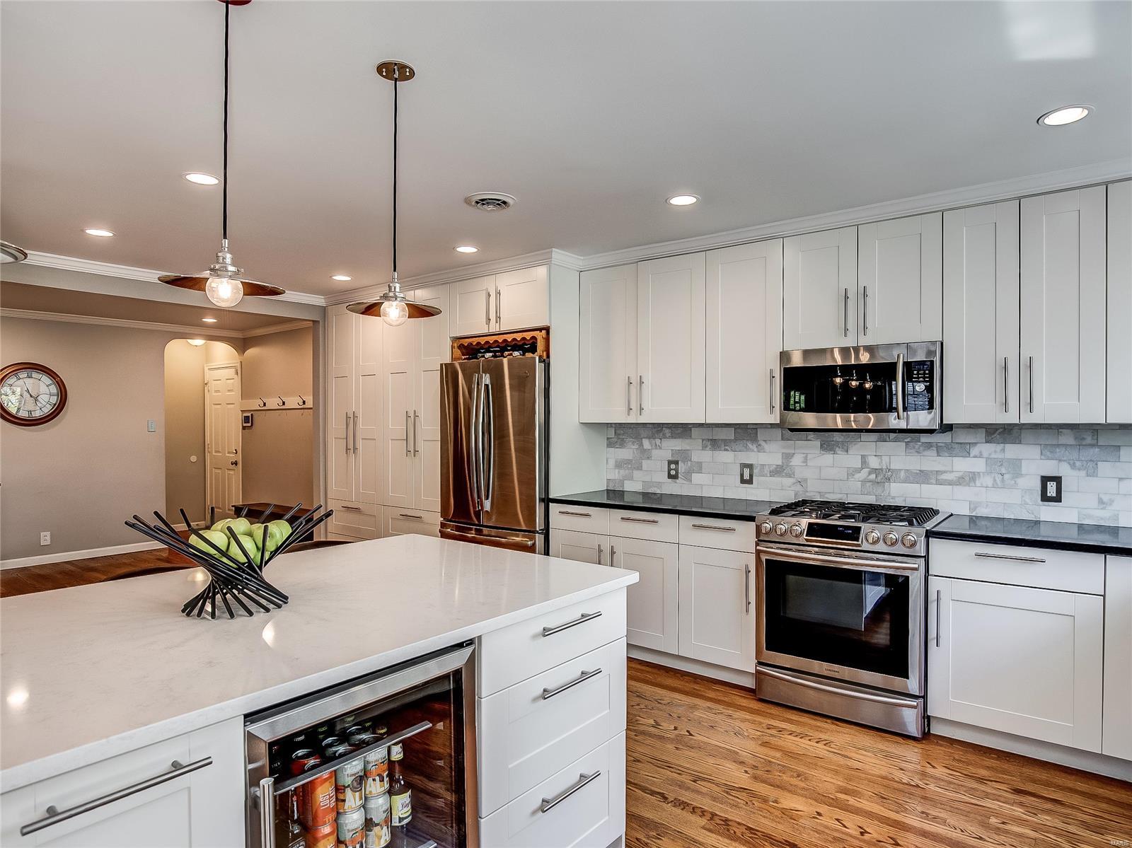 146 West Old Watson Road Webster Groves, MO 63119 - Photo 12 of 30 Gallery Image 12