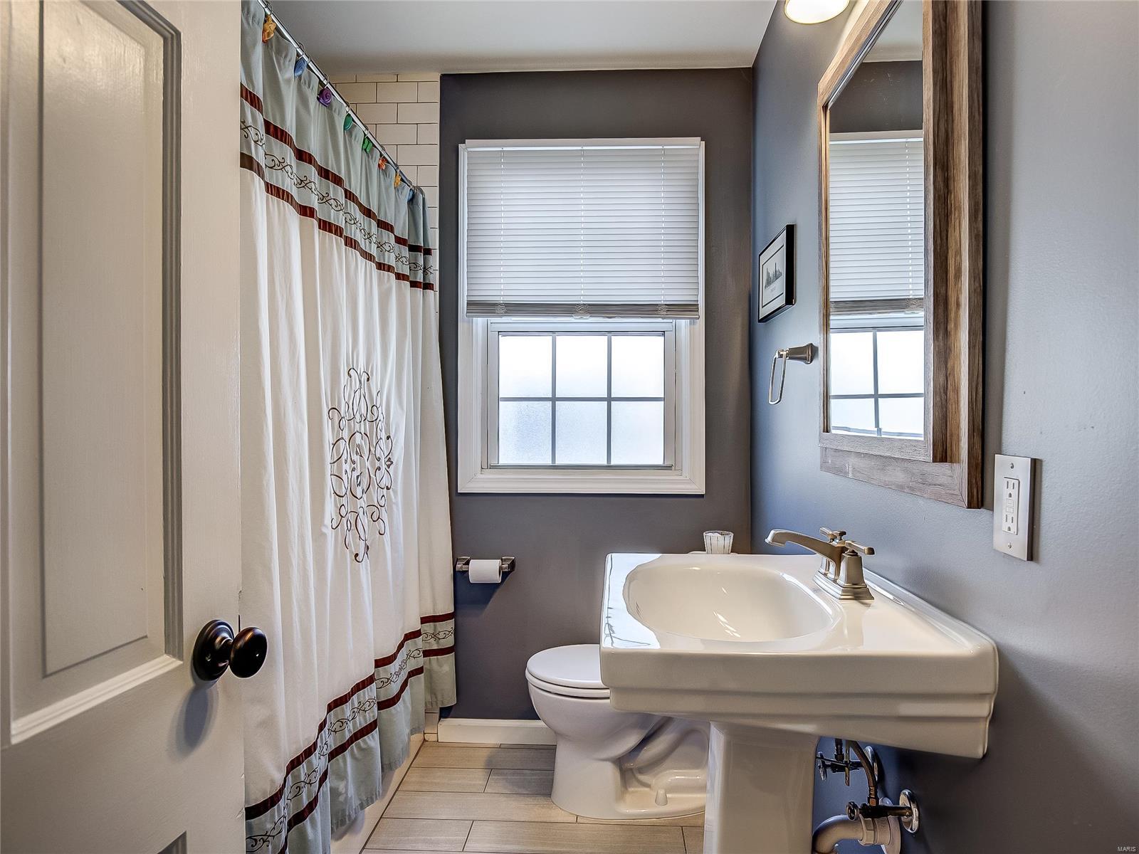 146 West Old Watson Road Webster Groves, MO 63119 - Photo 15 of 30 Gallery Image 15
