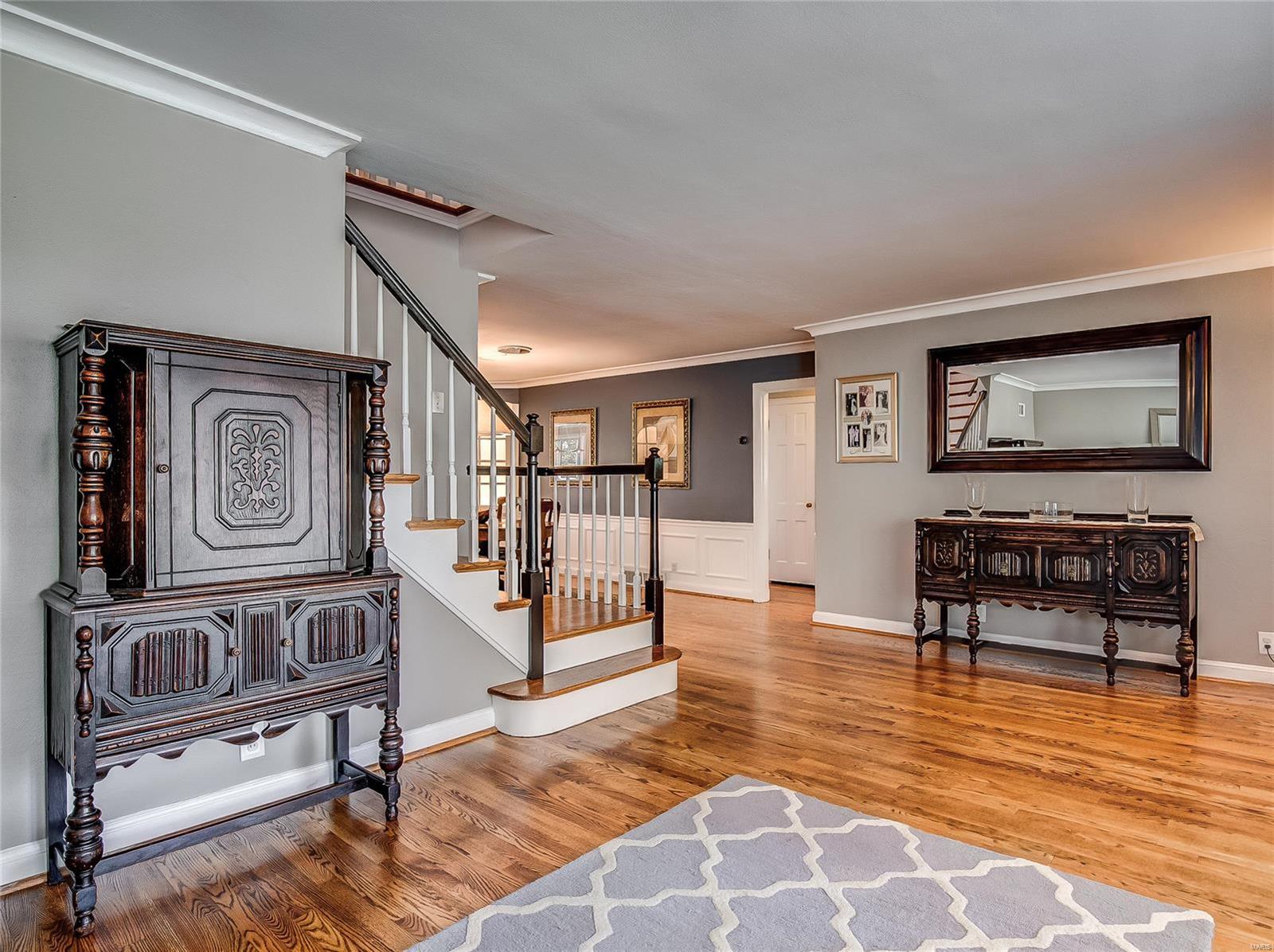 146 West Old Watson Road Webster Groves, MO 63119 - Photo 5 of 30 Gallery Image 5