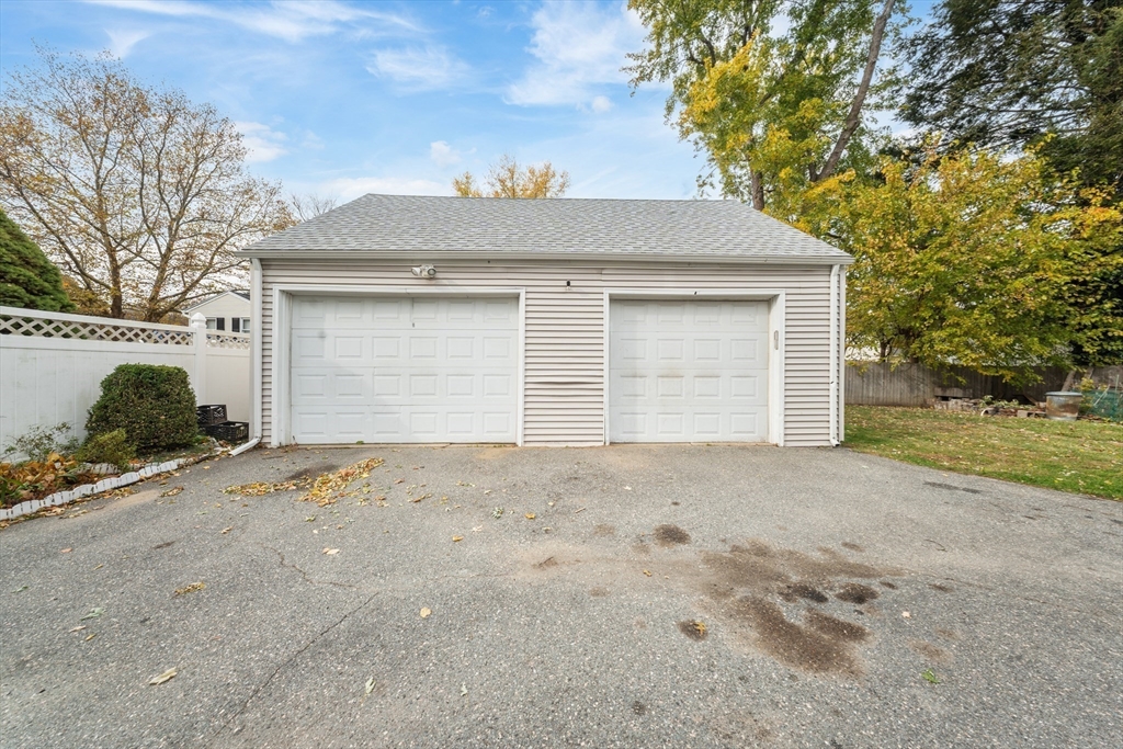 1078 Liberty Street Springfield, MA 01104 - Photo 33 of 42 a view of garage and yard