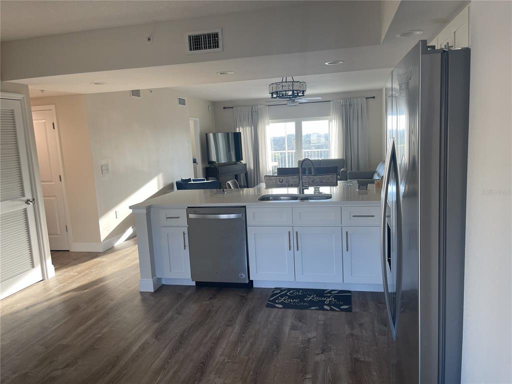 960 Starkey Road, Unit 8402 Largo, FL 33771 - Photo 3 of 29